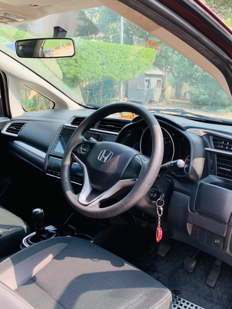 2018 HONDA CARS INDIA LTD WR-V 1.2 VX MT (I-VTEC) interior photo | Hooter