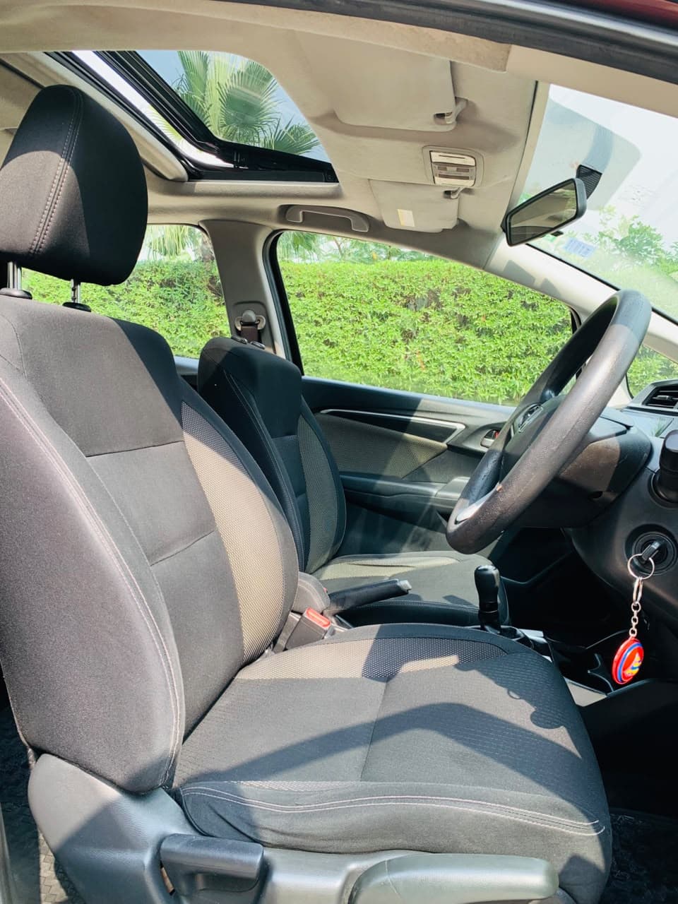 2018 HONDA CARS INDIA LTD WR-V 1.2 VX MT (I-VTEC) interior photo | Hooter