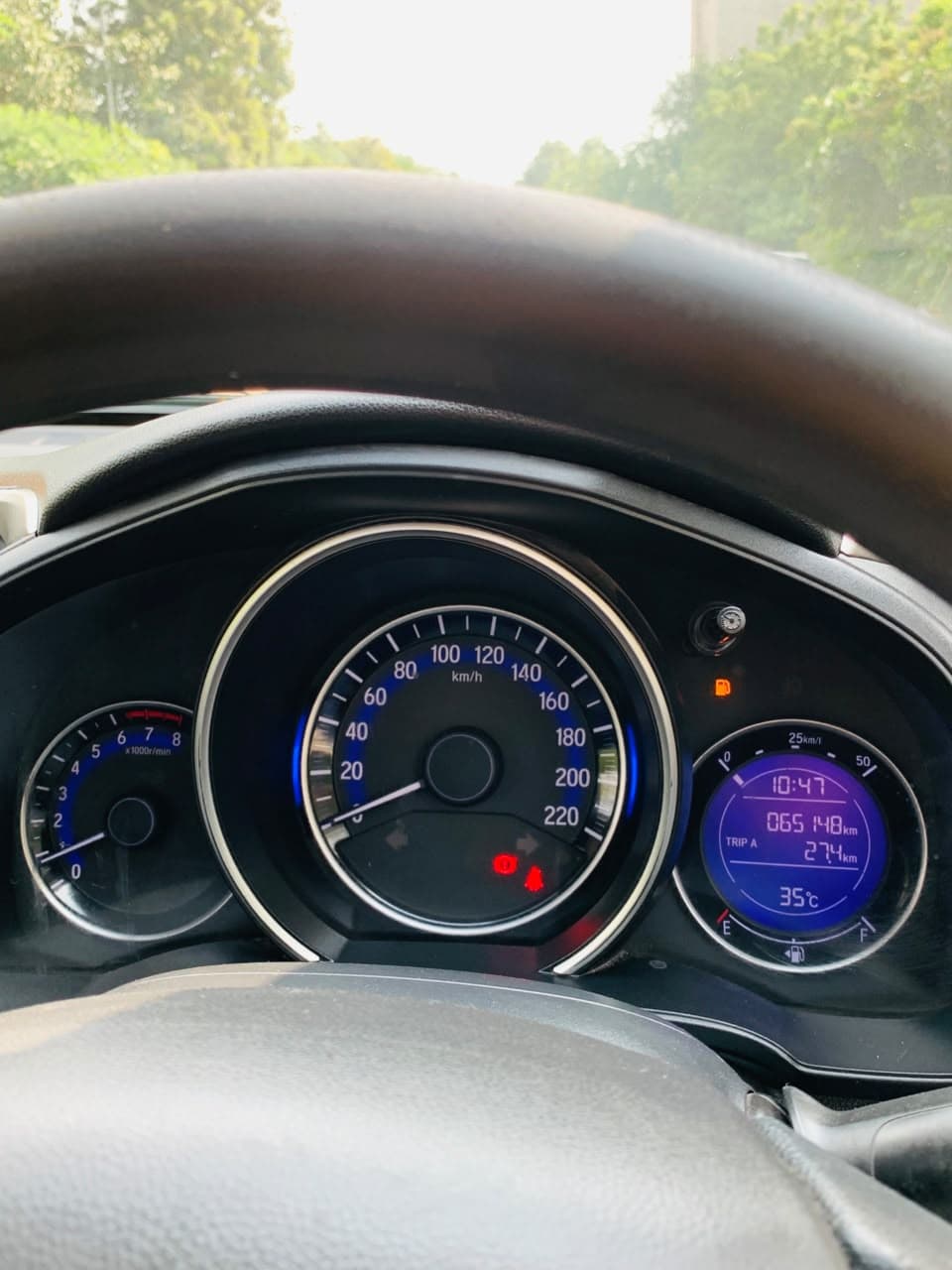 2018 HONDA CARS INDIA LTD WR-V 1.2 VX MT (I-VTEC) interior photo | Hooter