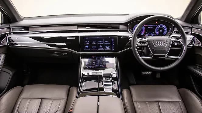 Audi A8 L Dashboard | Hooter