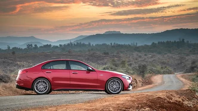 Mercedes-Benz AMG C 43 Right Side View | Hooter