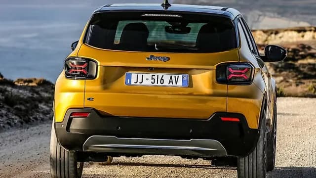 Jeep Avenger Rear View | Hooter