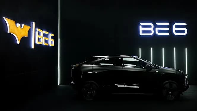 Mahindra BE 6 Right Side View | Hooter