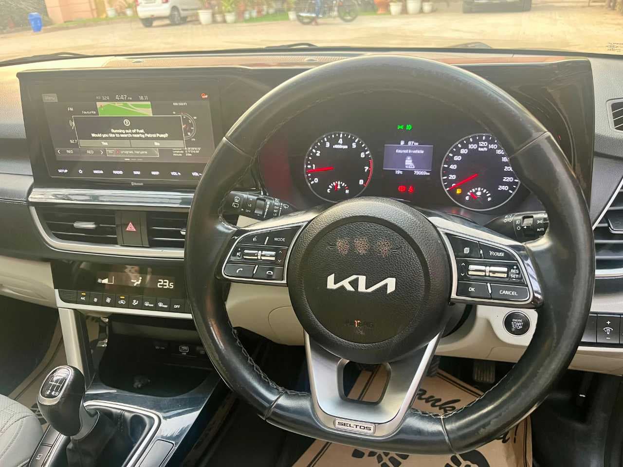 INTERIOR image for Kia SELTOS G1.5 6MT HTX | Hooter