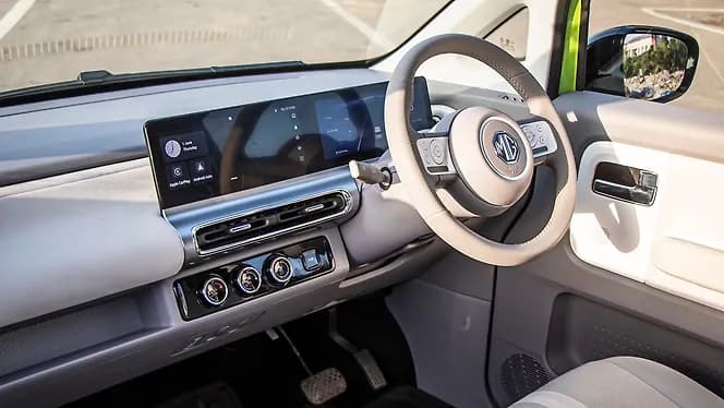 MG Comet EV Steering Wheel | Hooter