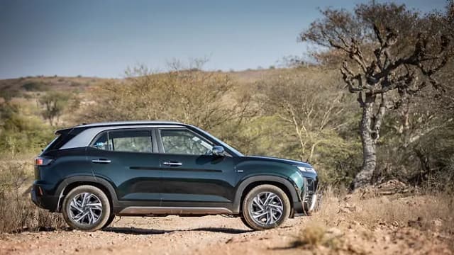 Hyundai Creta Right Side View