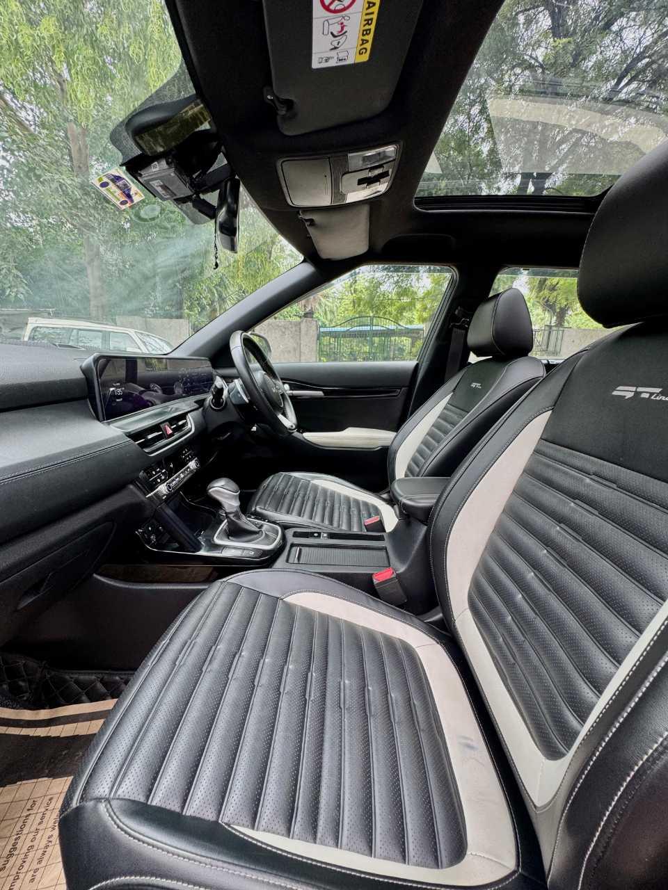 INTERIOR image for SELTOS D1.5 6AT GTX PLUS