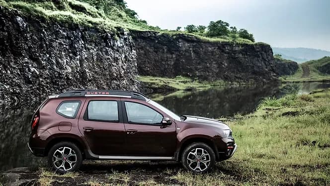 Renault Old Generation Duster [2020-2022] Right Side View | Hooter