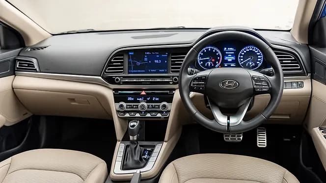 Hyundai Elantra Dashboard