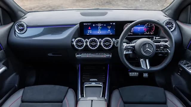 Mercedes-Benz GLA Dashboard