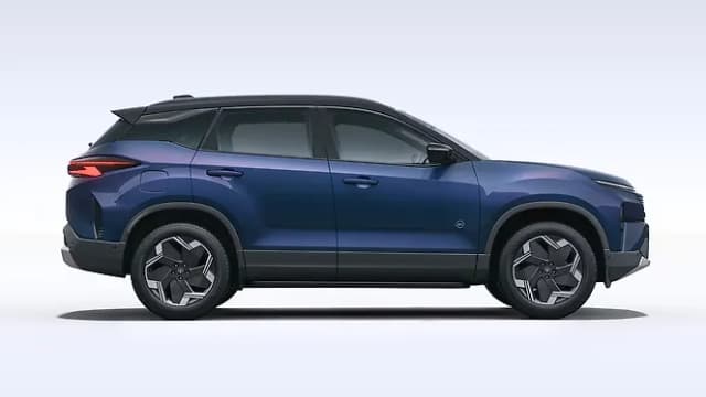 Tata Harrier EV Right Side View