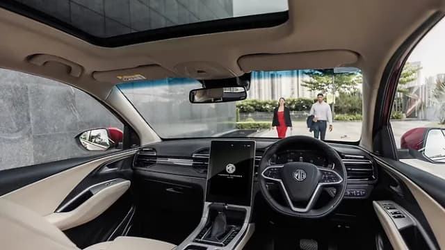 MG Hector Plus Dashboard