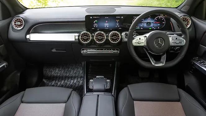Mercedes-Benz EQB Dashboard