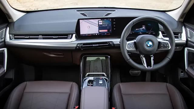 BMW iX1 LWB Dashboard