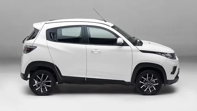 Mahindra KUV100 NXT Right Side View | Hooter