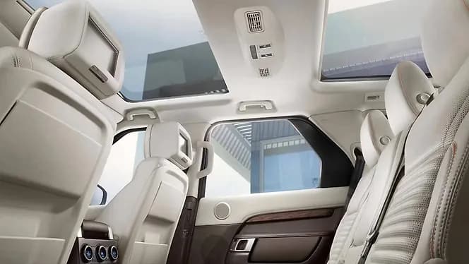 Land Rover Discovery Interior | Hooter