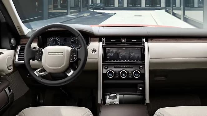 Land Rover Discovery Interior | Hooter