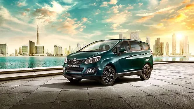 Mahindra Marazzo Left Side View | Hooter