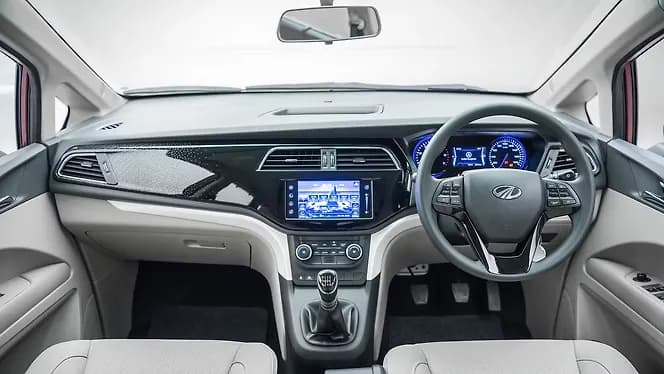 Mahindra Marazzo [2018-2020] Dashboard