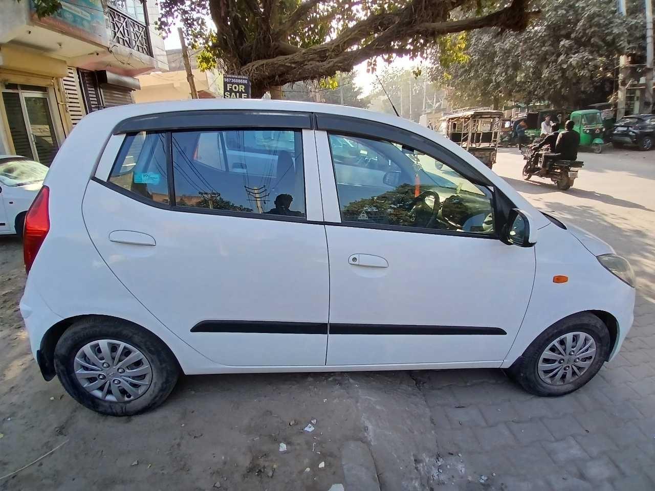 EXTERIOR image for I 10 PETROL