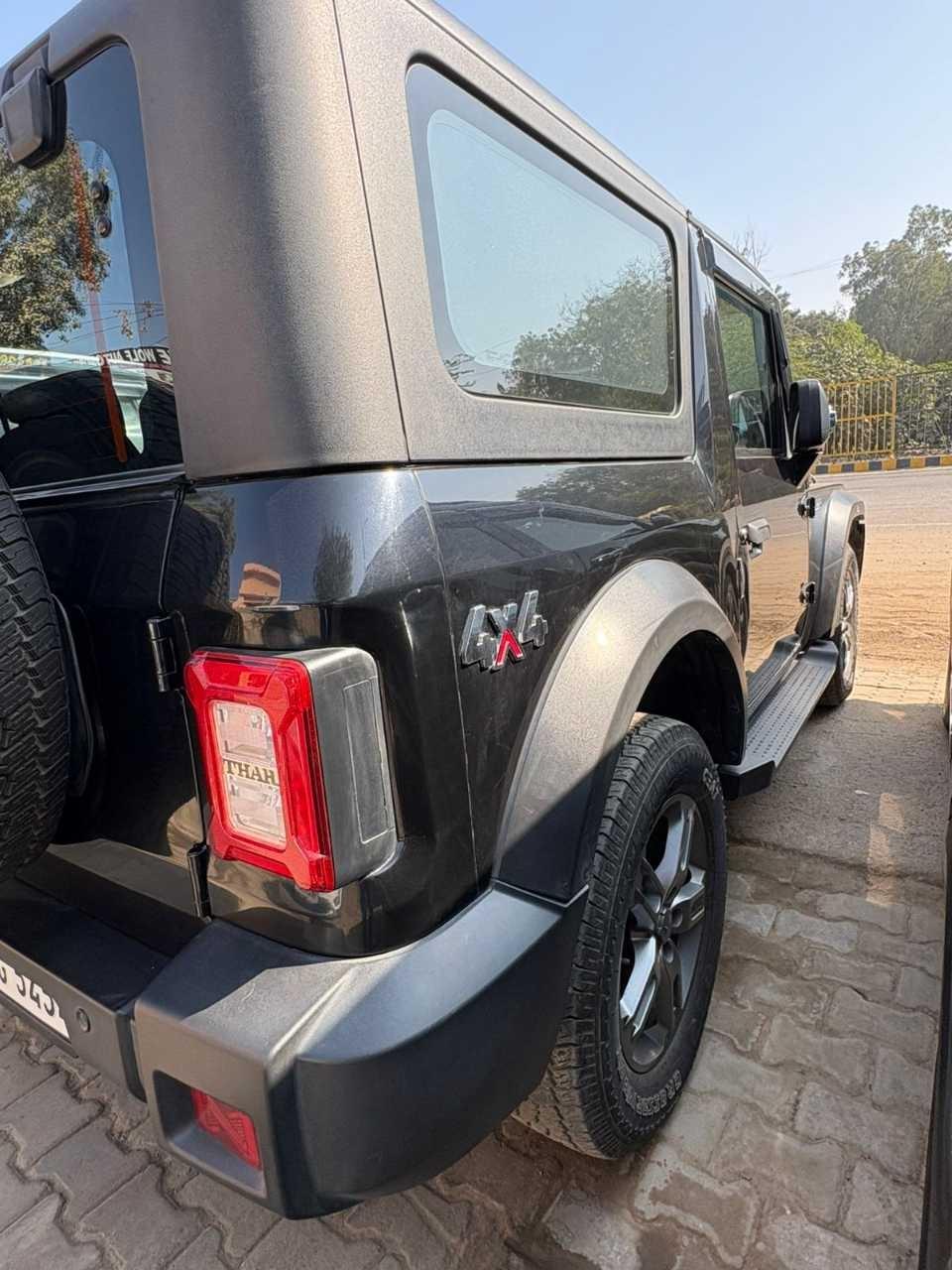 LOOK_AROUND image for THAR LX D AT 4WD 4S HT