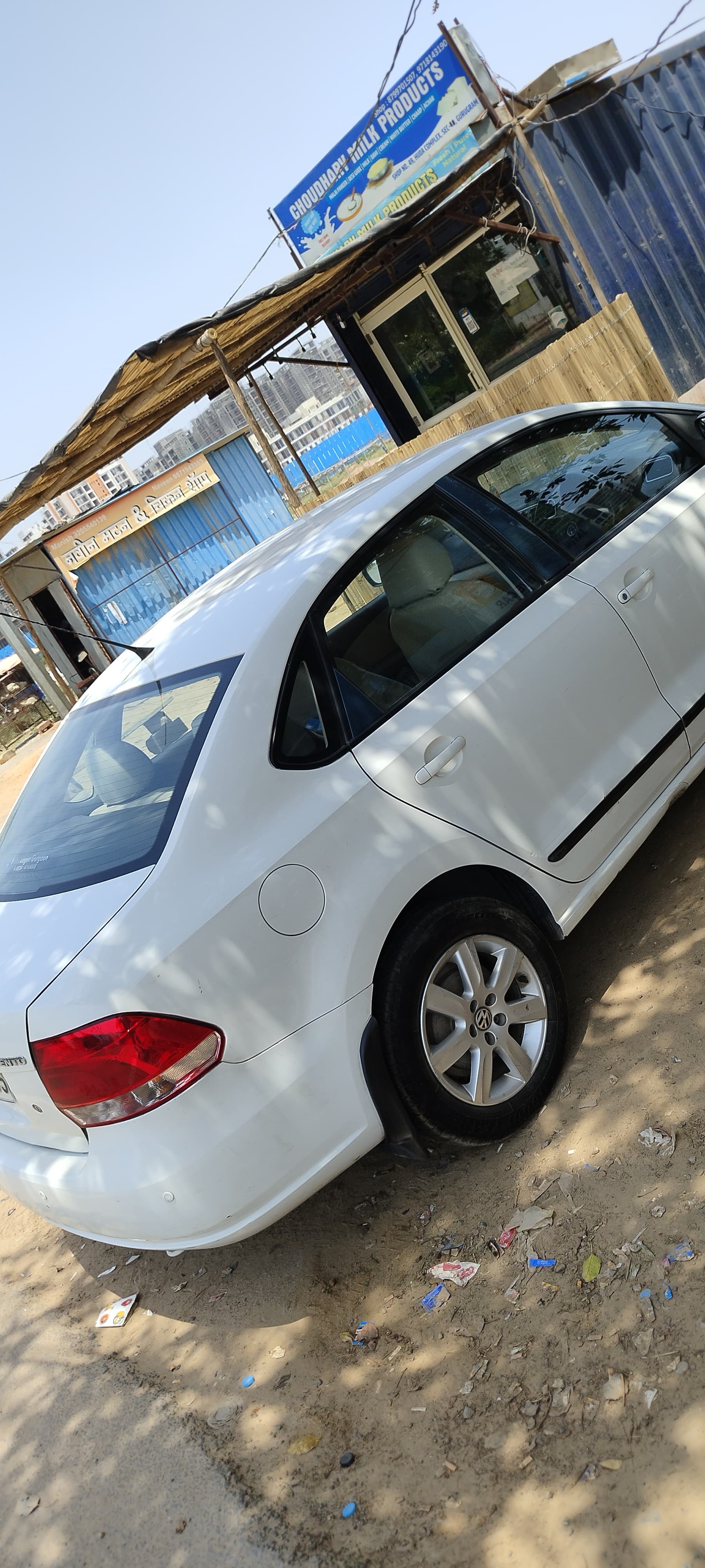 EXTERIOR image for Vento Highline 1.6L | Hooter