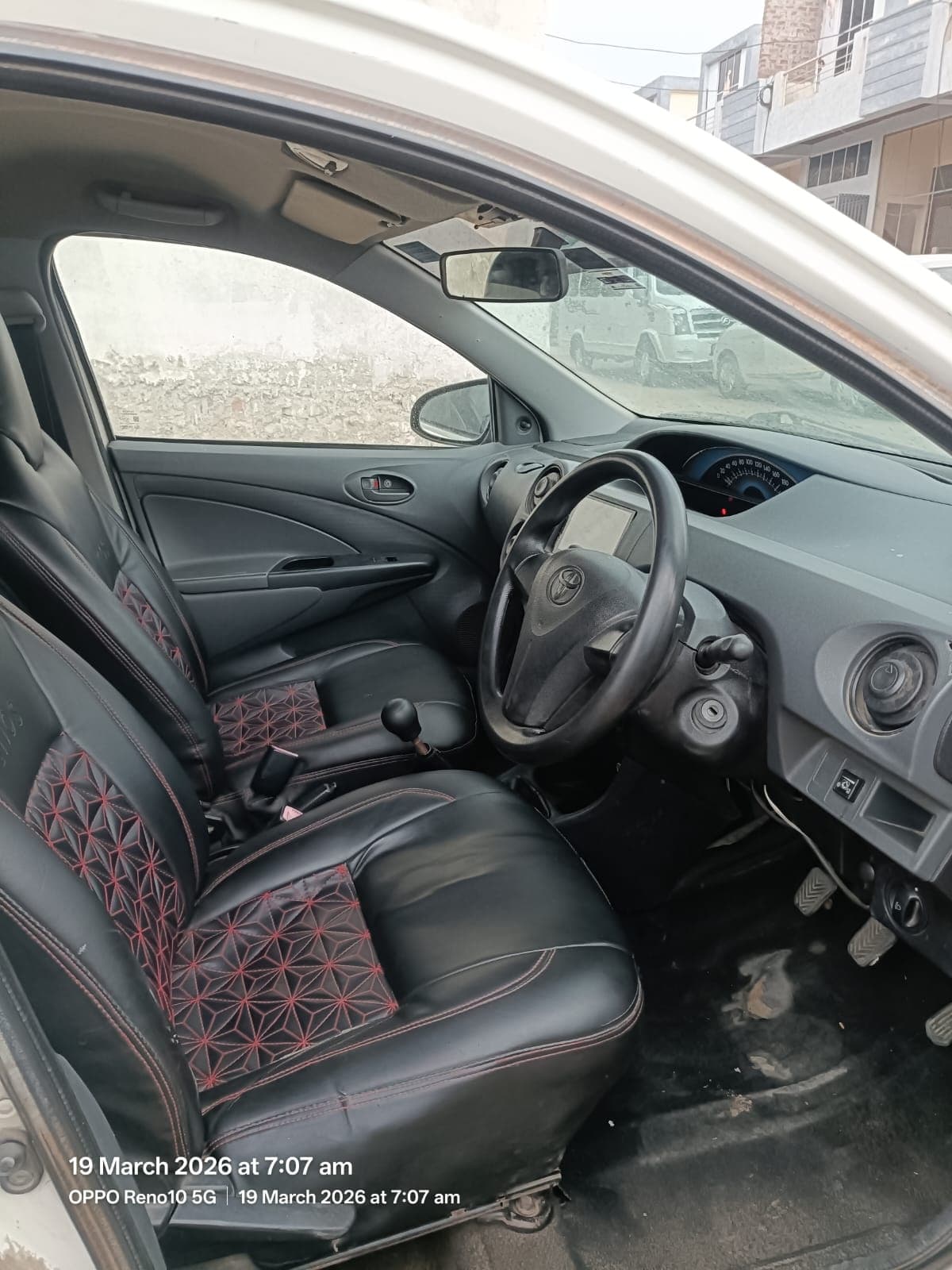 Toyota Etios [2010-2013]