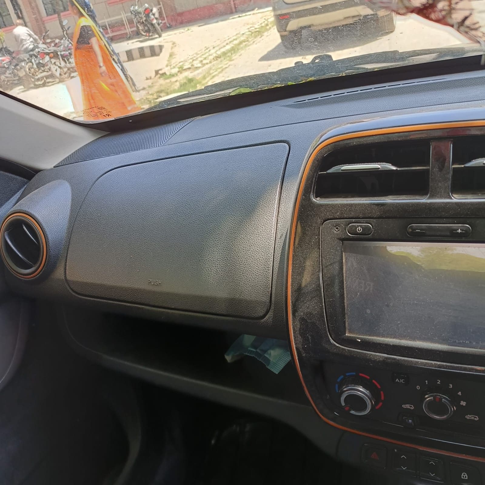 Renault RENAULT KWID RXT 1.0 CLIMBER 2018 exterior | Hooter