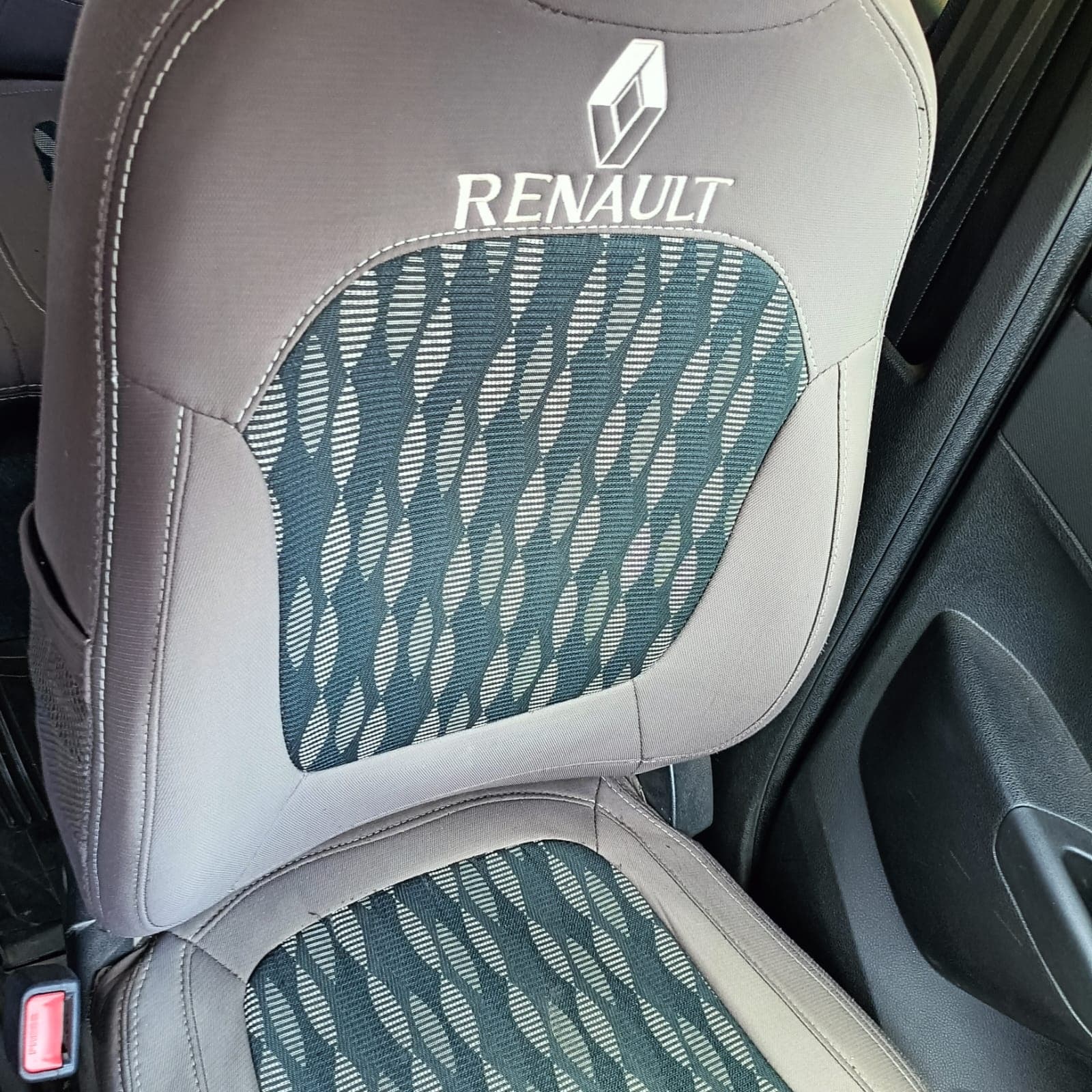Renault RENAULT KWID RXT 1.0 CLIMBER 2018 exterior | Hooter