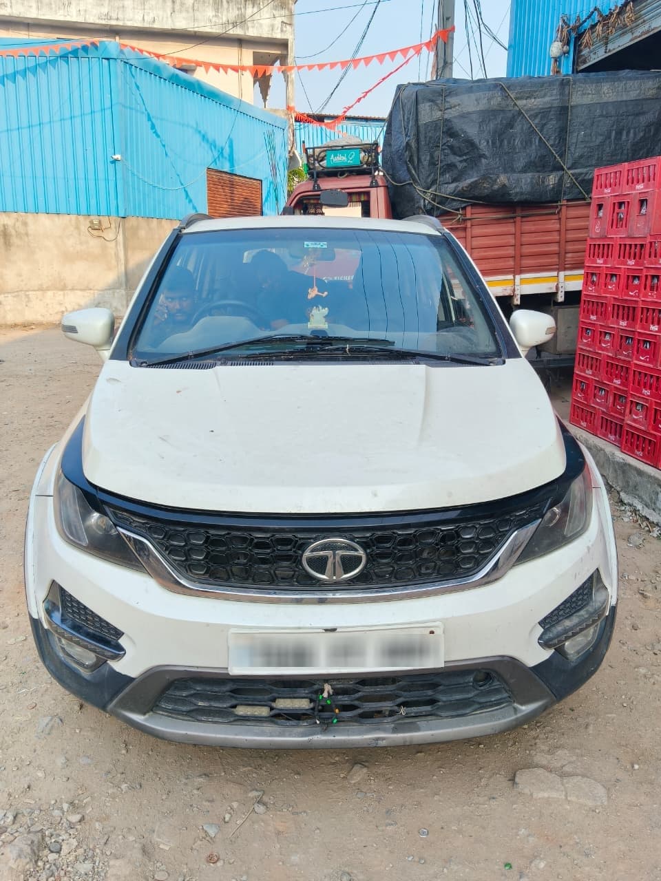 Tata TATA HEXA XT 4X2 VARICOR 7 SEA 2018 exterior | Hooter
