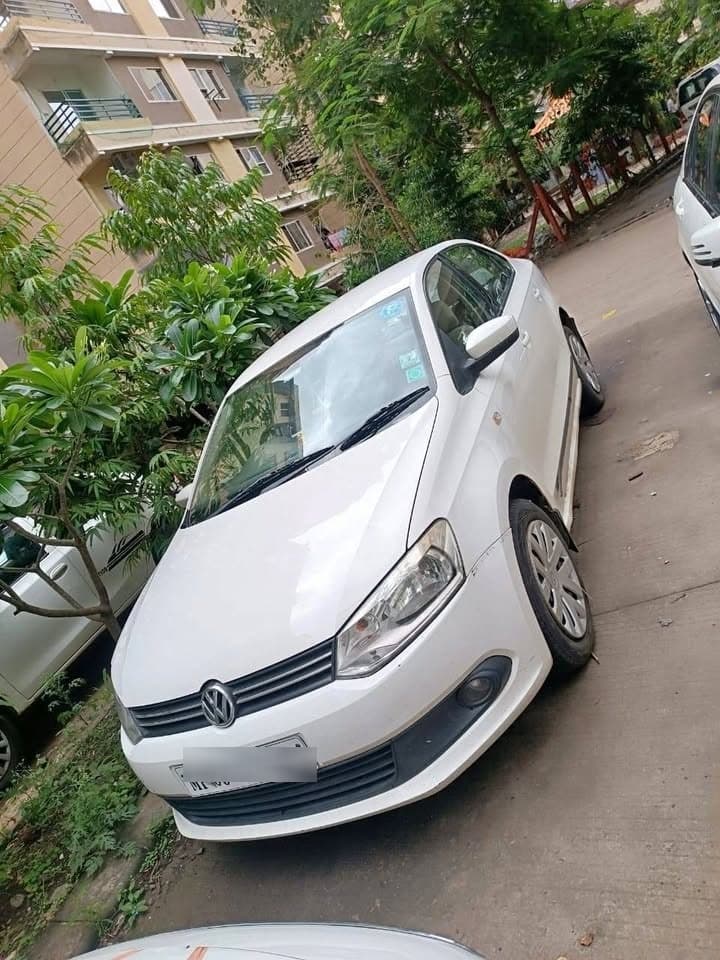 Volkswagen VENTO 1.6 MPI (MT) COMFORTLINE 2014 exterior | Hooter