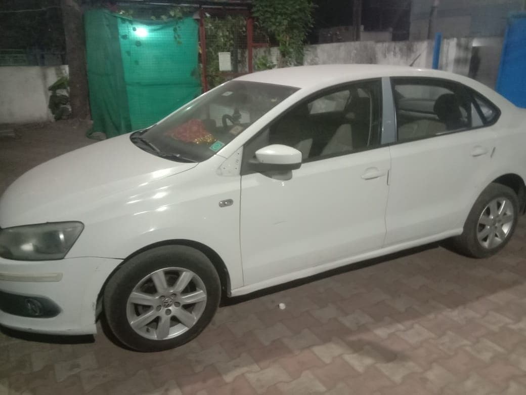 Volkswagen VENTO 1.6 CR (MT) HIGHLINE 2011 exterior | Hooter