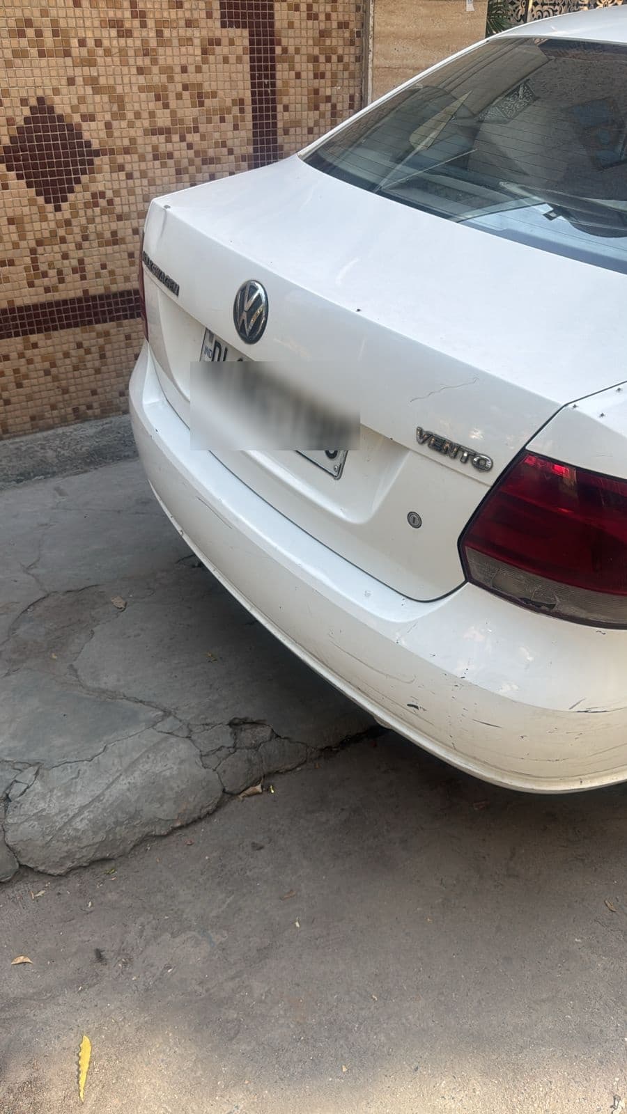 Volkswagen Vento 1.6L (Petrol) Trendline 2011 exterior | Hooter