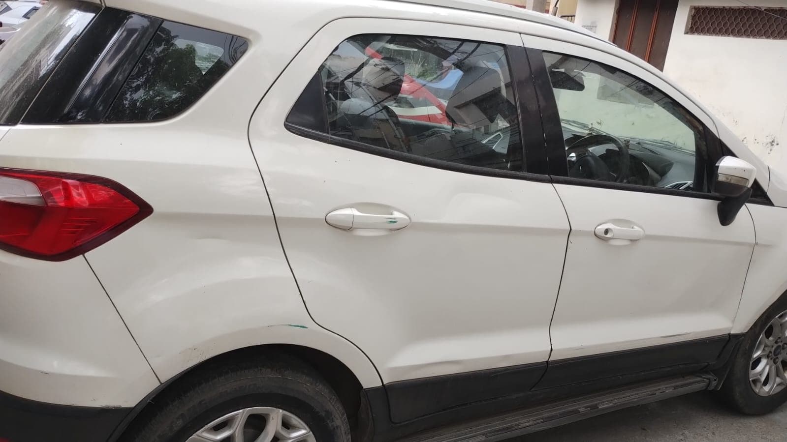 Ford ECOSPORT 1.5 P Titanium 2013 exterior | Hooter