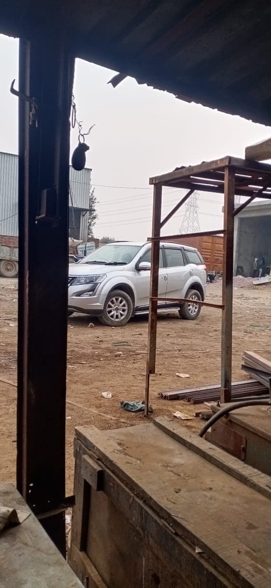 Mahindra MAHINDRA XUV500 FWD W7 2019 exterior | Hooter