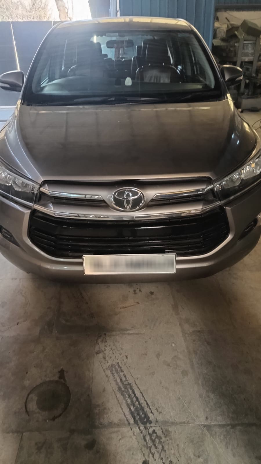 Toyota Innova crysta 2.7GX AT 2017 exterior | Hooter