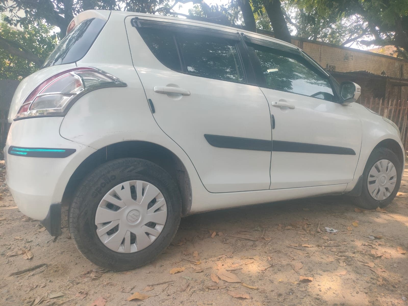 Maruti Suzuki SWIFT VDI 2014 exterior | Hooter