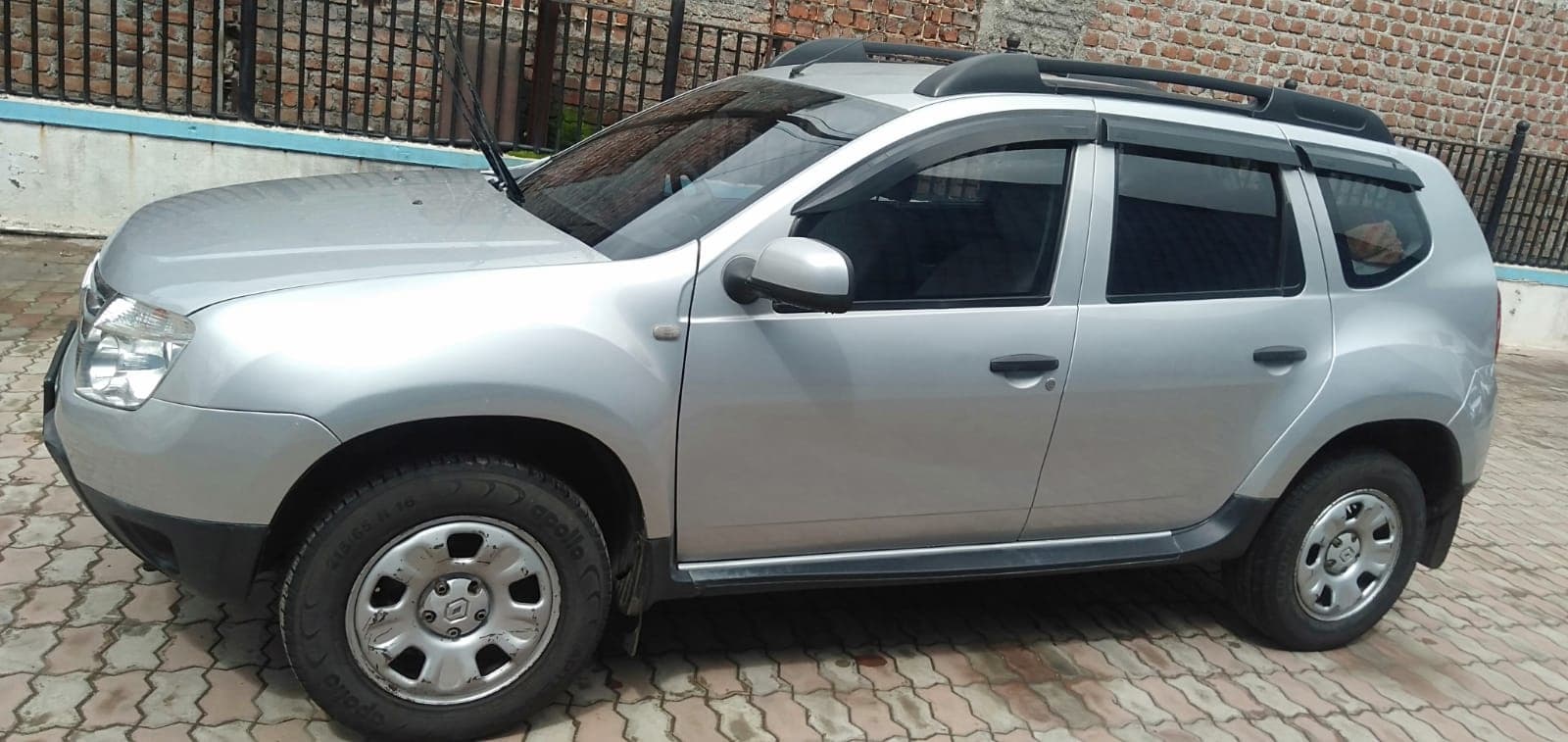 Renault DUSTER DIESEL HP RXL 2014 exterior | Hooter