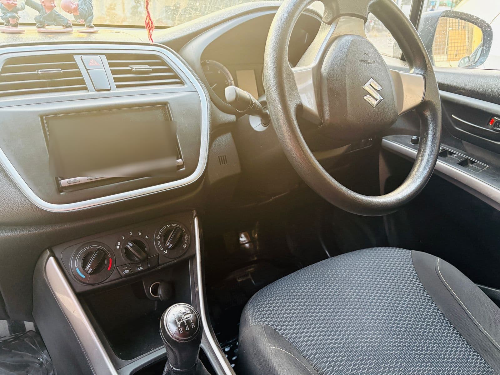 Maruti Suzuki S-CROSS SMART HYBRID SIGMA 2018 exterior | Hooter