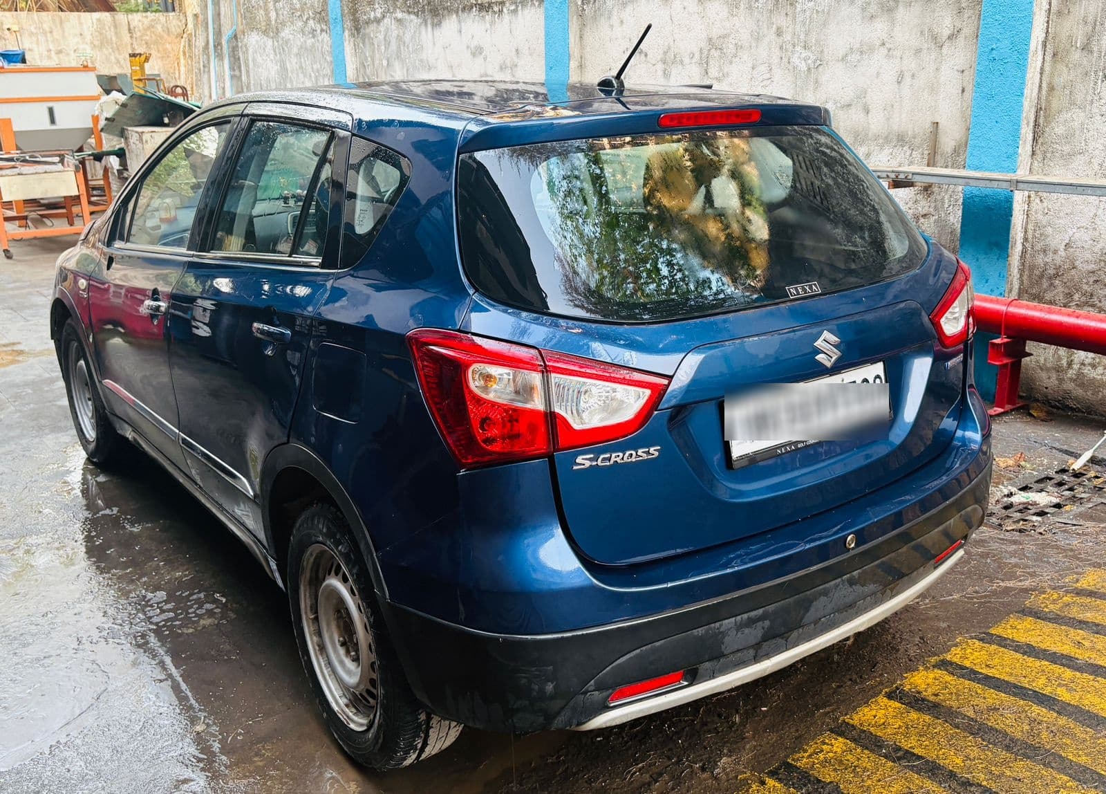 Maruti Suzuki S-CROSS SMART HYBRID SIGMA 2018 exterior | Hooter