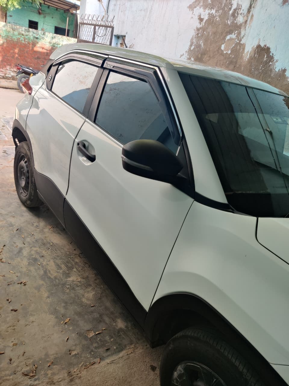 Tata PUNCH PUR 1.2 CNG BS6PH2 2023 exterior | Hooter