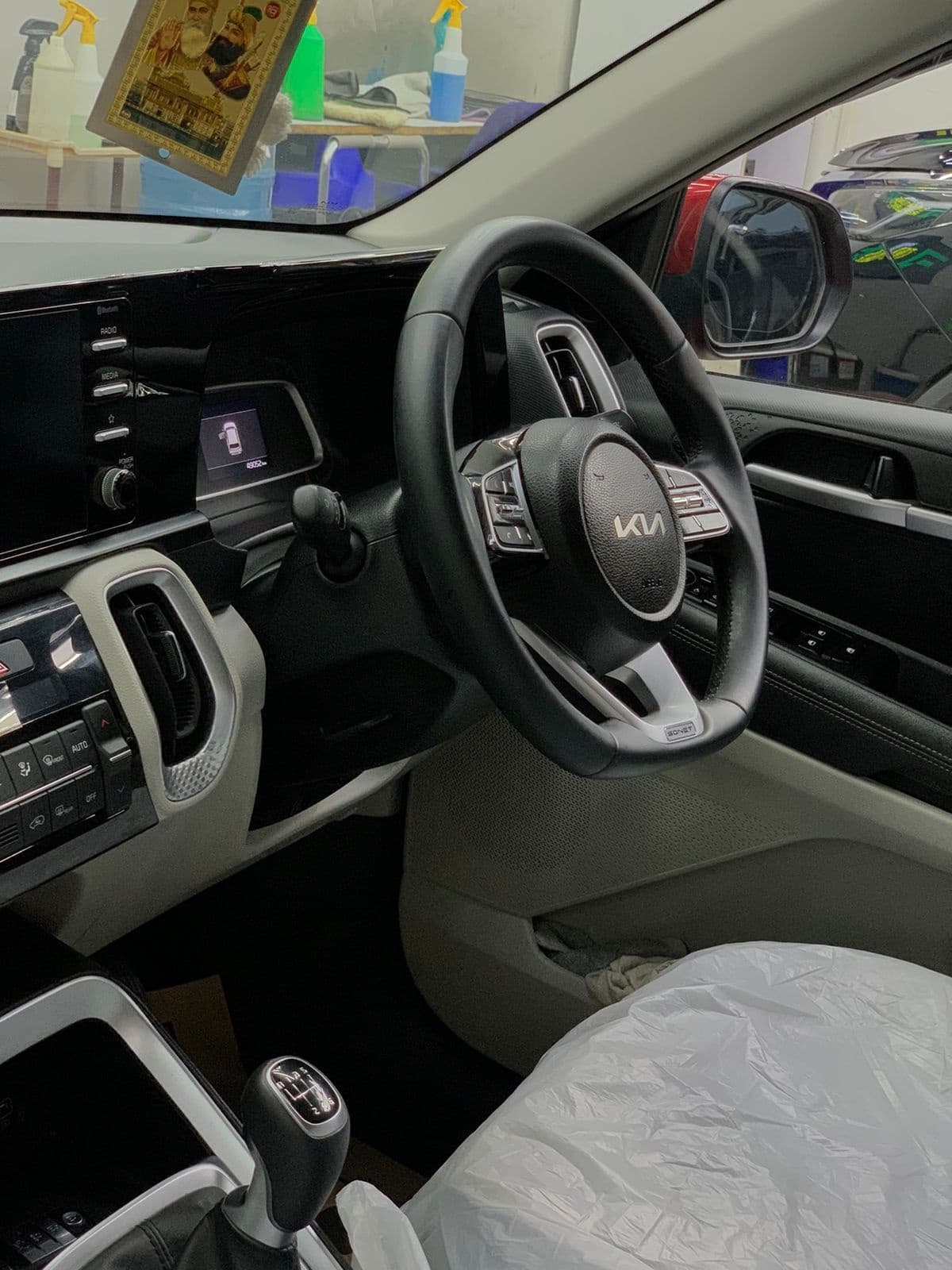 Kia SONET G1.0T IMT HTX 2021 exterior | Hooter