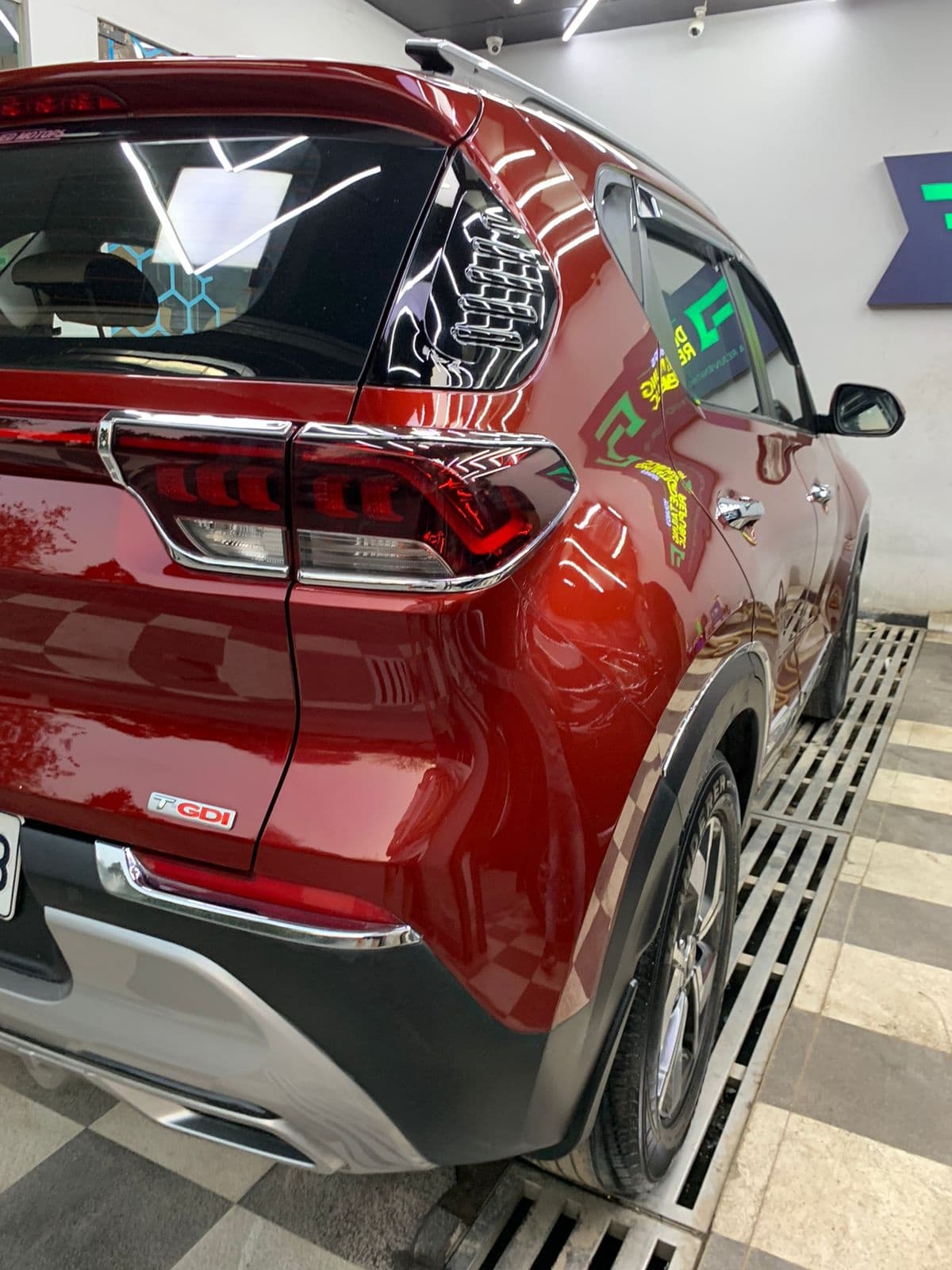 Kia SONET G1.0T IMT HTX 2021 exterior | Hooter