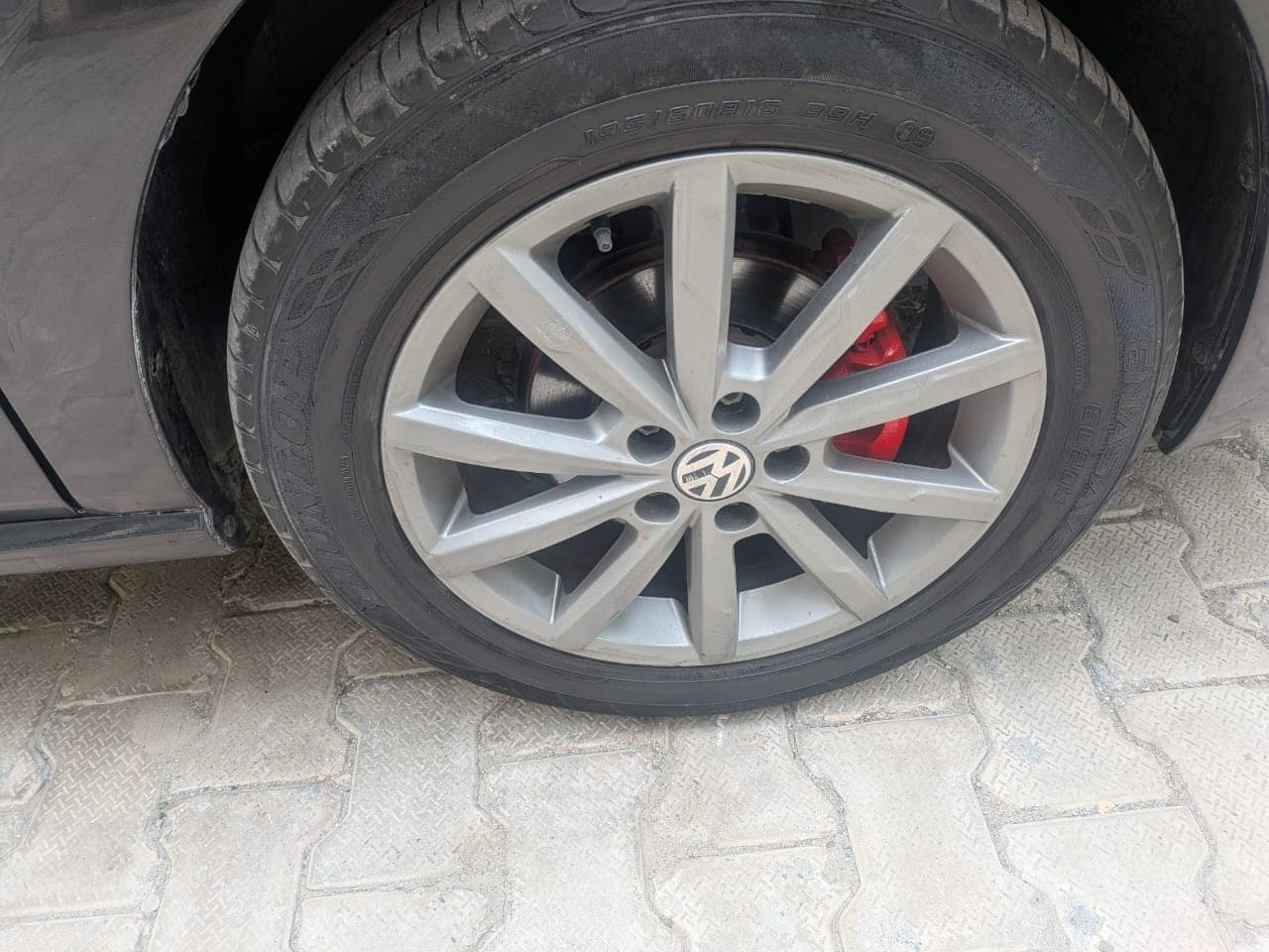 Volkswagen VW POLO 1.0L MPI 56KW MT-HL+ 2019 exterior | Hooter