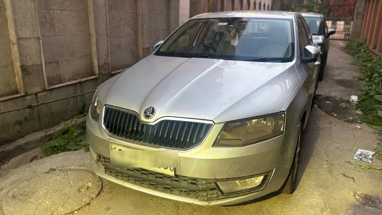 Skoda OCTAVIA AMB MT 1.4 2013 exterior | Hooter