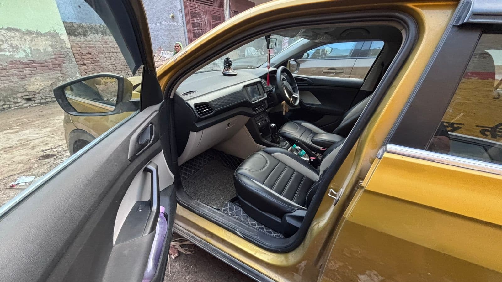 Volkswagen TAIGUN COMFORTLINE 1.0 TSI MT 2022 exterior | Hooter