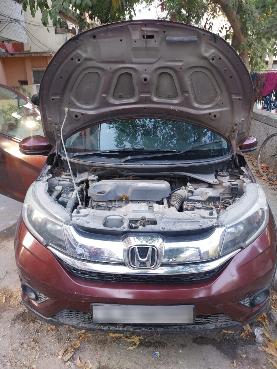 Honda BR-V V-Trim 2016 exterior | Hooter
