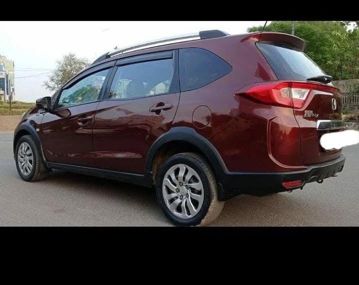 Honda BR-V V-Trim 2016 exterior | Hooter
