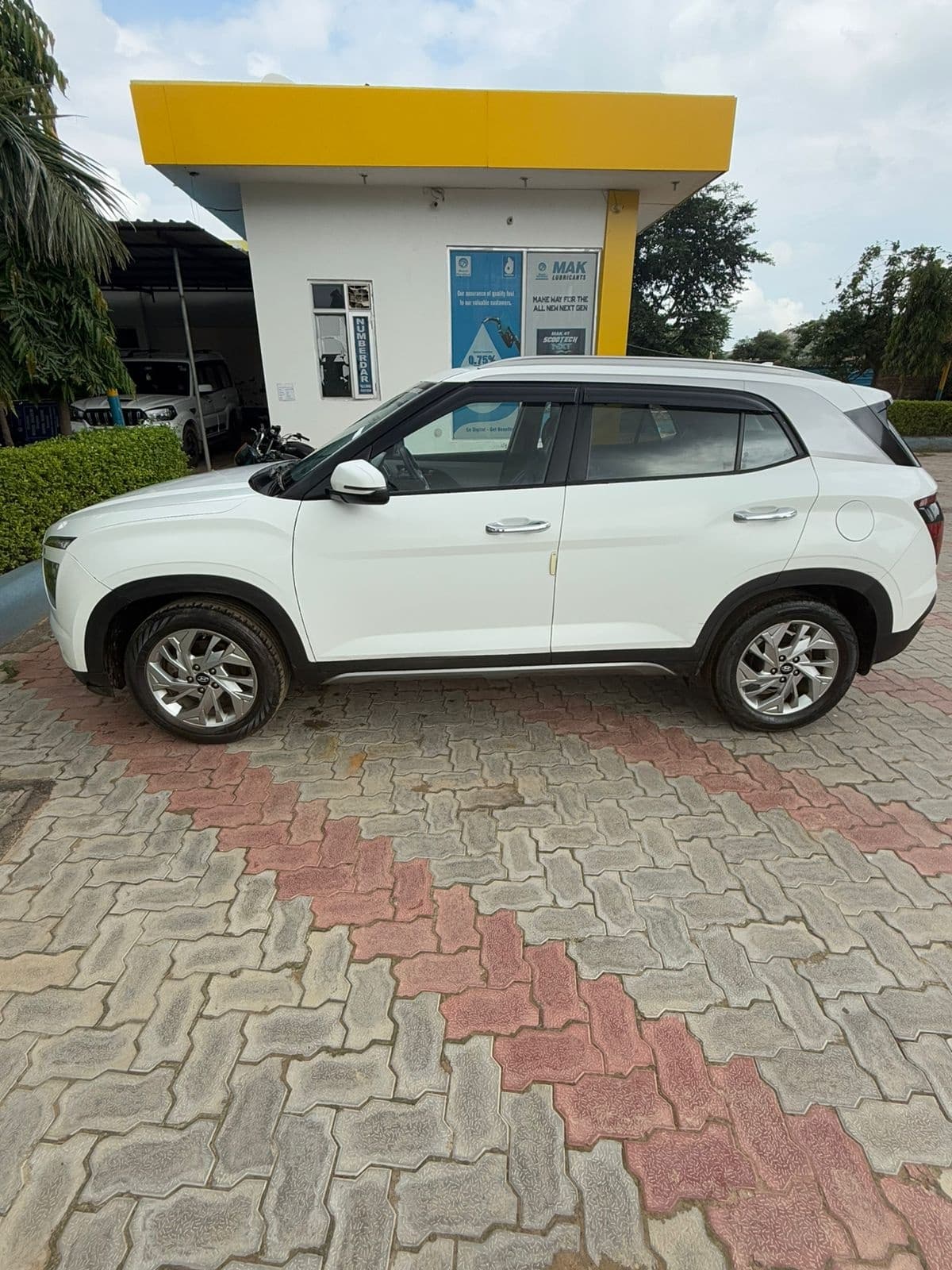 Creta Sx (O) image | Hooter