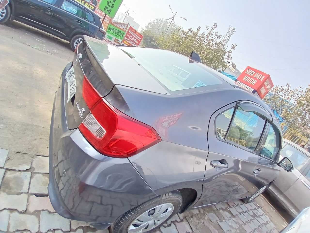 EXTERIOR image for AMAZE 1.2 S MT (I-VTEC) | Hooter